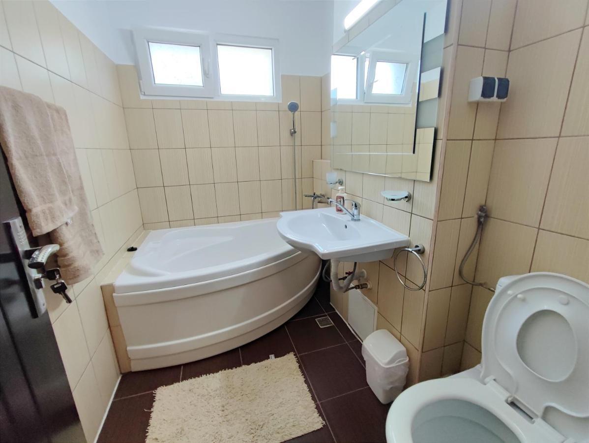 Appartement Deea à Orşova Extérieur photo