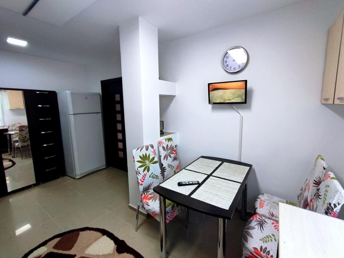 Appartement Deea à Orşova Extérieur photo