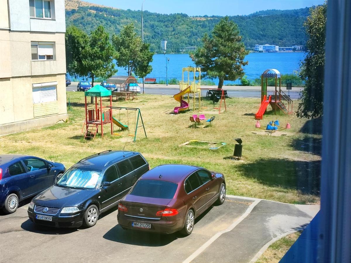 Appartement Deea à Orşova Extérieur photo